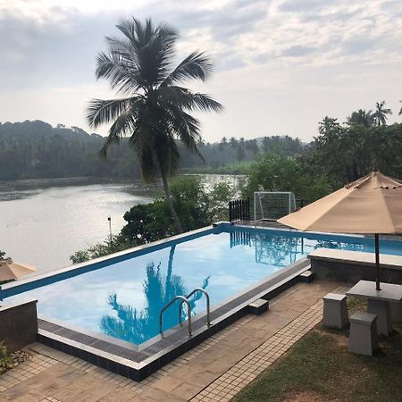 Lotus Villa Holiday Resort 마타라 외부 사진